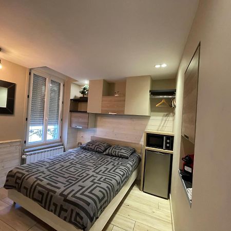Rdc 1 - Chambre Meublee Au Coeur Du Centre Ville De Montluçon المظهر الخارجي الصورة